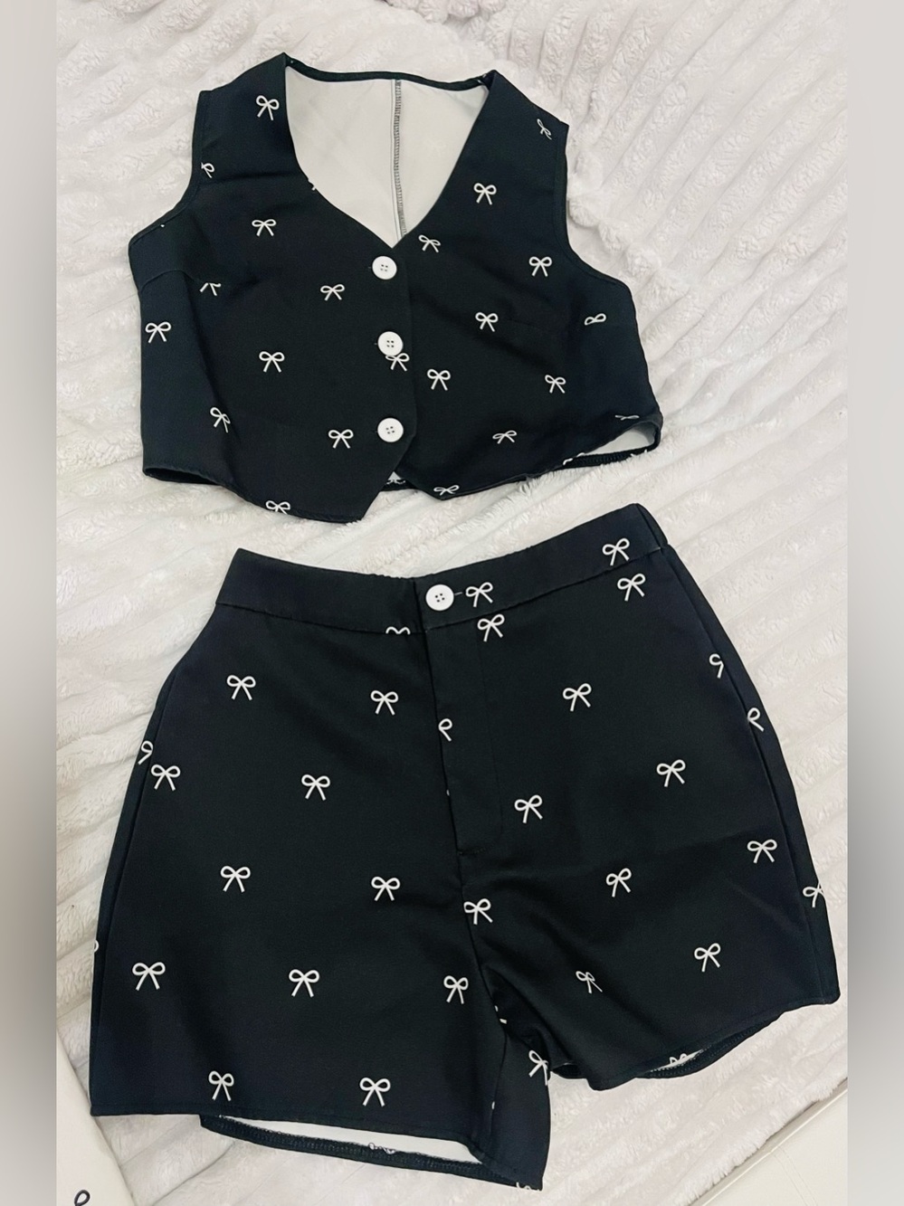 SHEIN Black Bow Print Vest & Shorts Set